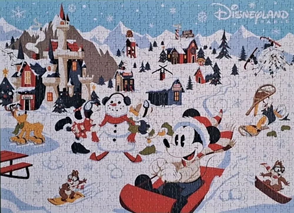 Disneyland Resort Paris ”Christmas Puzzle 2022” - Clementoni puzzle collectible [Barcode 2073050230008] - Main Image 3