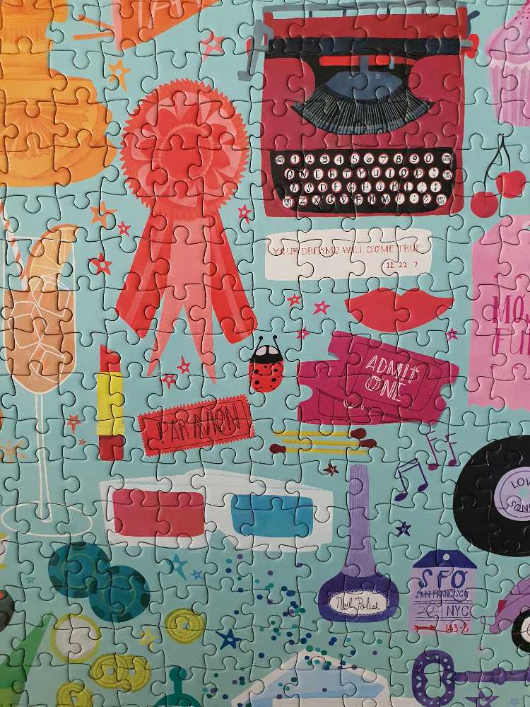 Favorite Things - Elena Essex puzzle collectible - Main Image 4