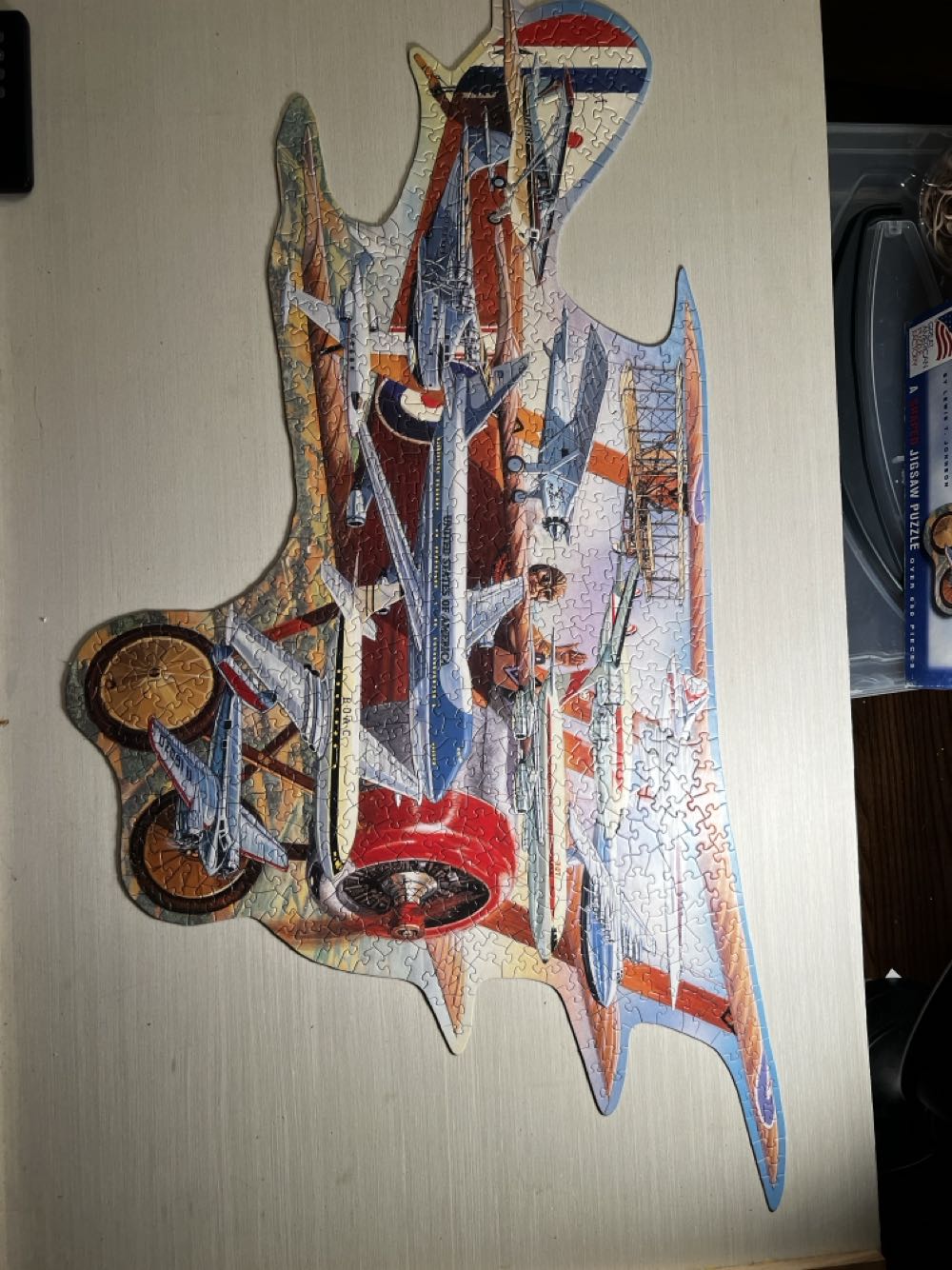 Vintage Sports Cards Famous Flying Machines 650 Pc. Puzzle  puzzle collectible [Barcode 010563098093] - Main Image 2