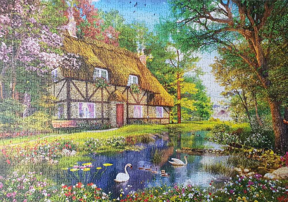 Waterside Cottage  - Falcon de luxe puzzle collectible [Barcode 8710126113509] - Main Image 2