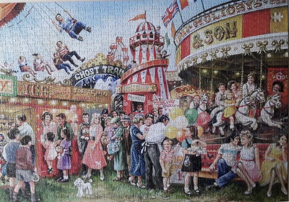 Funfair 🟦 - Falcon de luxe puzzle collectible [Barcode 8710126100103] - Main Image 3