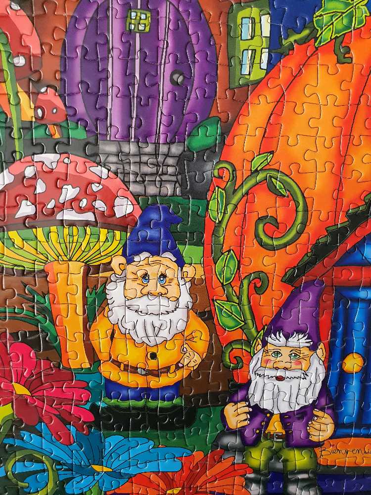 Hiding In My Garden - JaCaRou puzzle collectible - Main Image 3