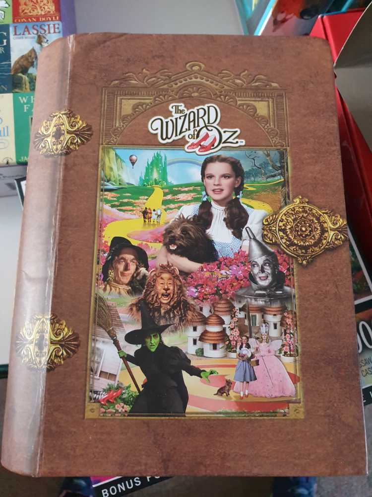 The Wizard Of Oz - Masterpieces, Inc. puzzle collectible [Barcode 705988717697] - Main Image 2
