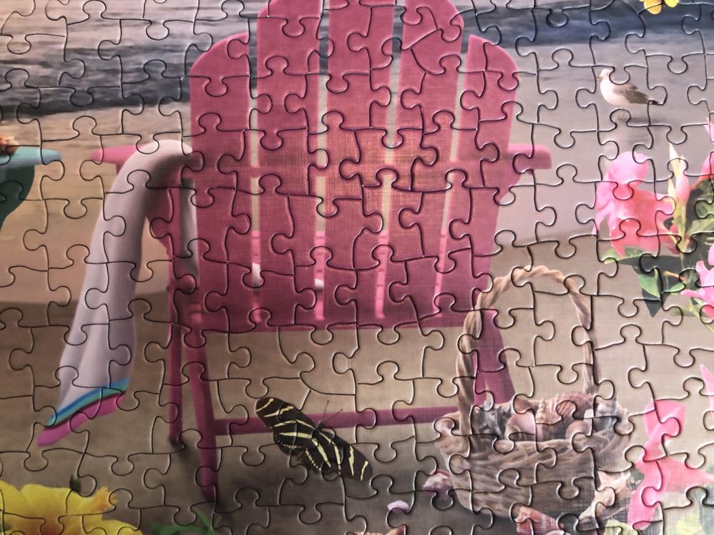 Island Paradise 🔴 - Cobble Hill puzzle collectible [Barcode 625012572590] - Main Image 3