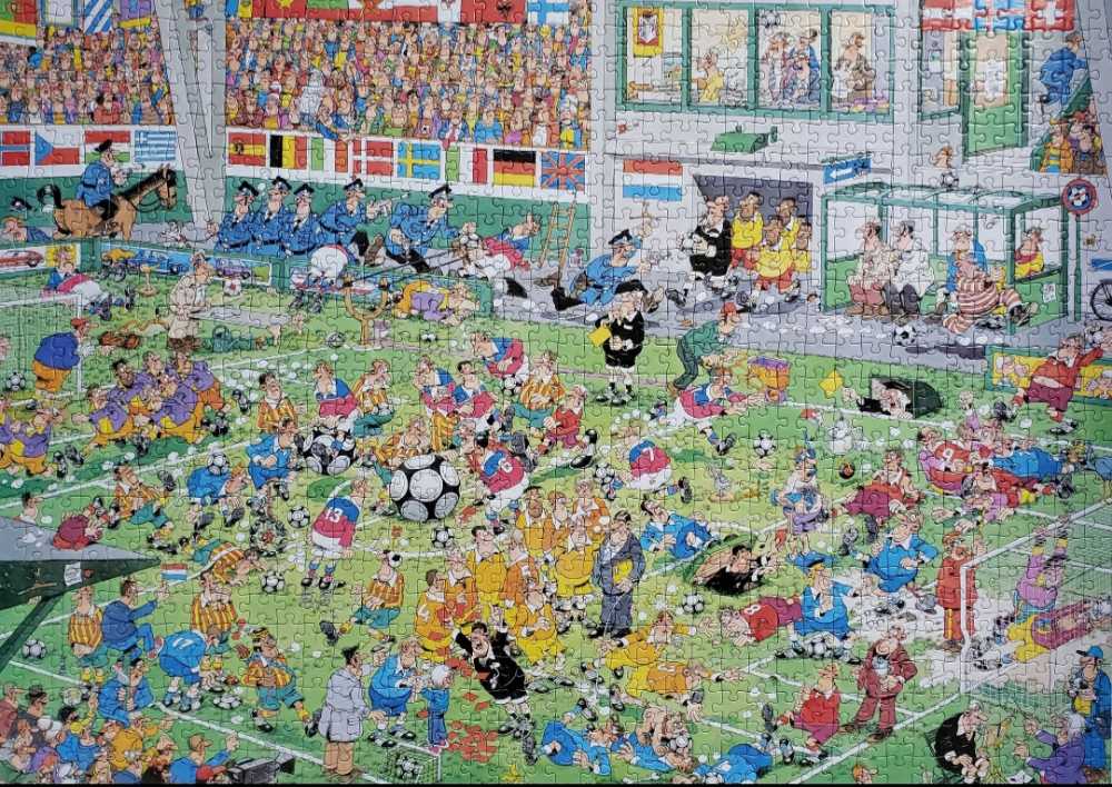 Jan Van Haasteren: Championship Football - Jumbo puzzle collectible - Main Image 2