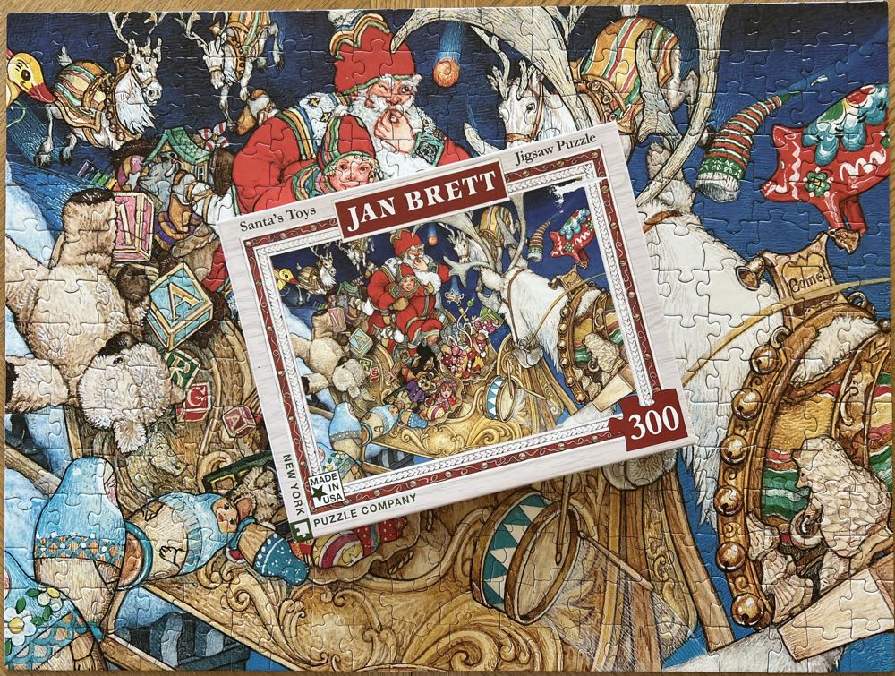 Santa’s Toys - New York Puzzle Company puzzle collectible [Barcode 851996002673] - Main Image 4