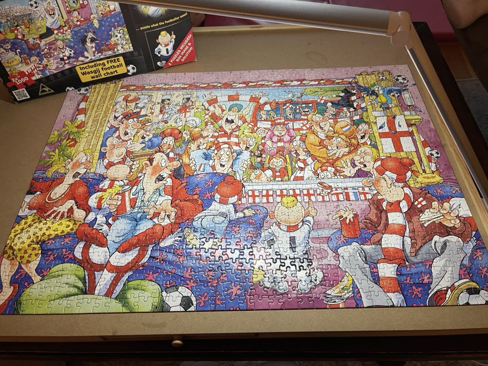 Original #21: Football Fever - Holdson puzzle collectible [Barcode 9414131095384] - Main Image 3
