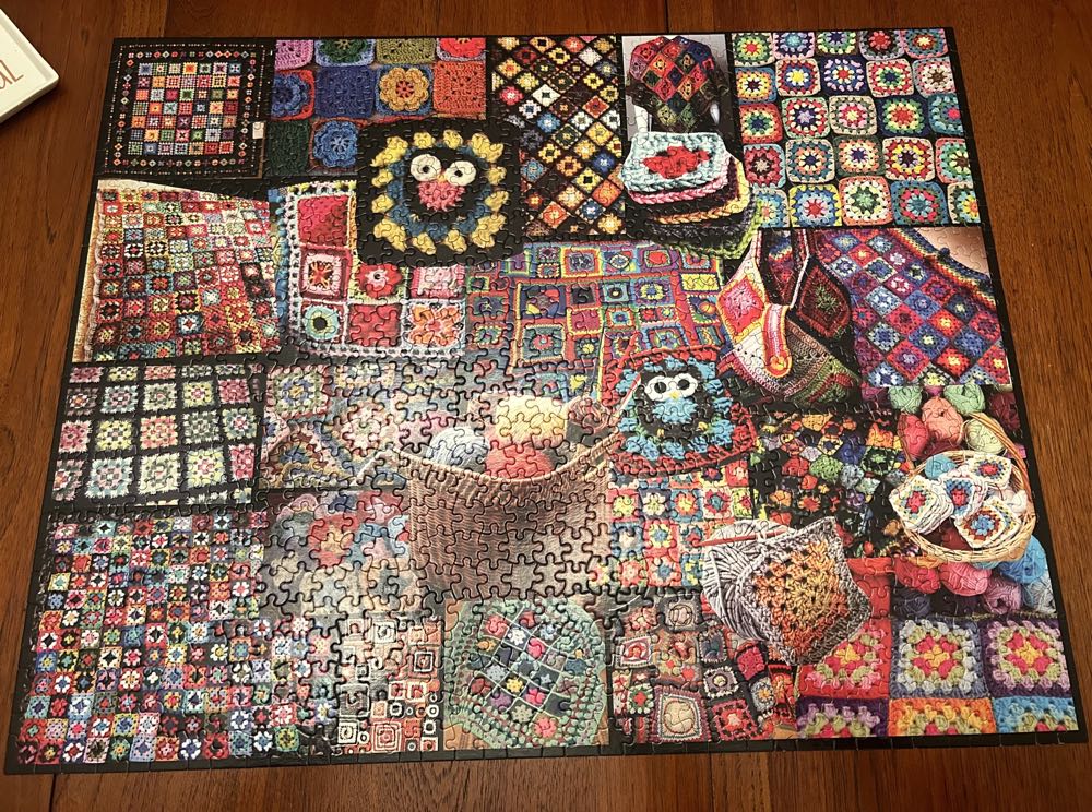 Granny Squares ✅ - White Mountain puzzle collectible [Barcode 724819256594] - Main Image 2