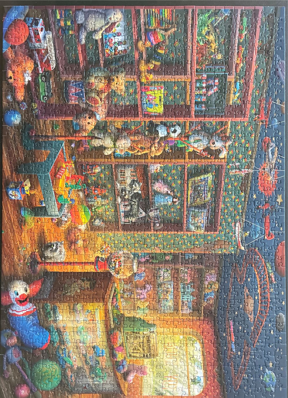 Tattered Toy Store - Ravensburger puzzle collectible [Barcode 4005556175086] - Main Image 3