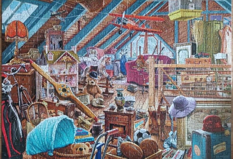 Cluttered Attic - Castorland puzzle collectible [Barcode 5904438053407] - Main Image 3
