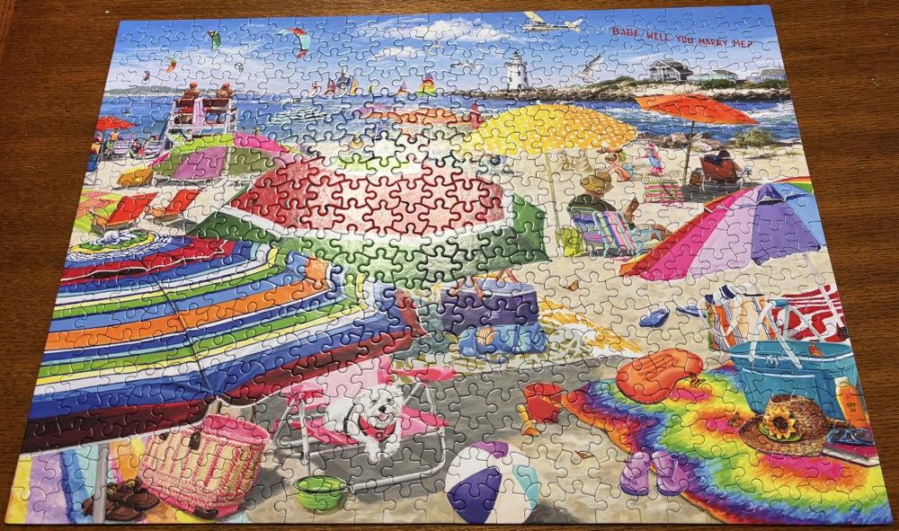 Beach Umbrellas - Edit - White Mountain puzzle collectible [Barcode 724819266494] - Main Image 2
