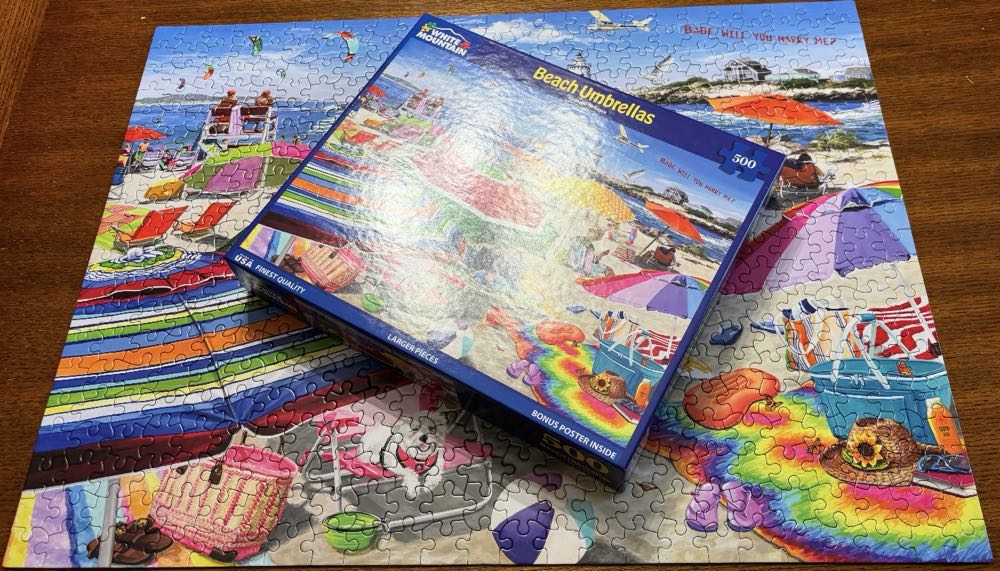 Beach Umbrellas - Edit - White Mountain puzzle collectible [Barcode 724819266494] - Main Image 3