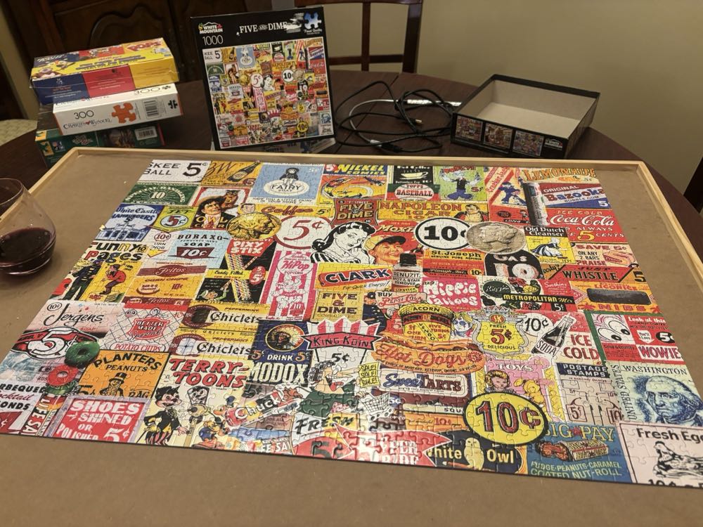 White Mountain: Five and Dime - White Mountain puzzle collectible [Barcode 724819266432] - Main Image 2