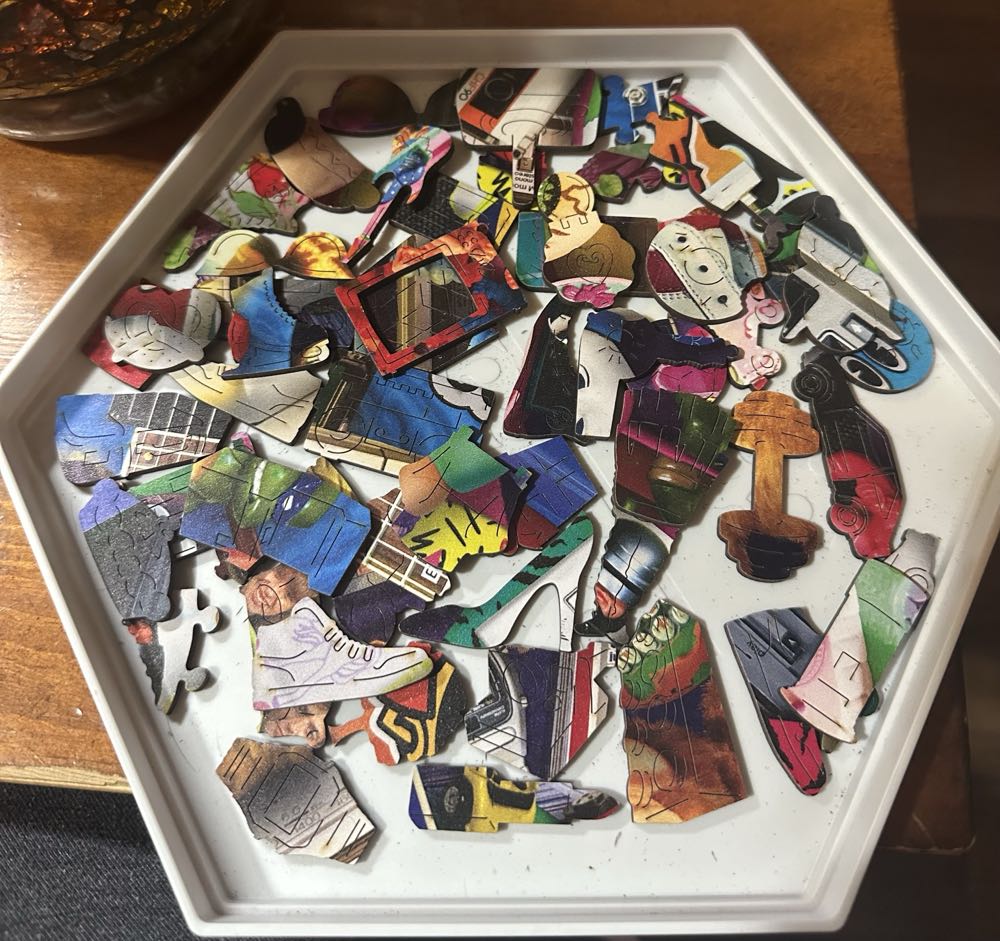 1980s Montage - Wentworth Wooden Puzzles puzzle collectible [Barcode 6050265373917] - Main Image 4