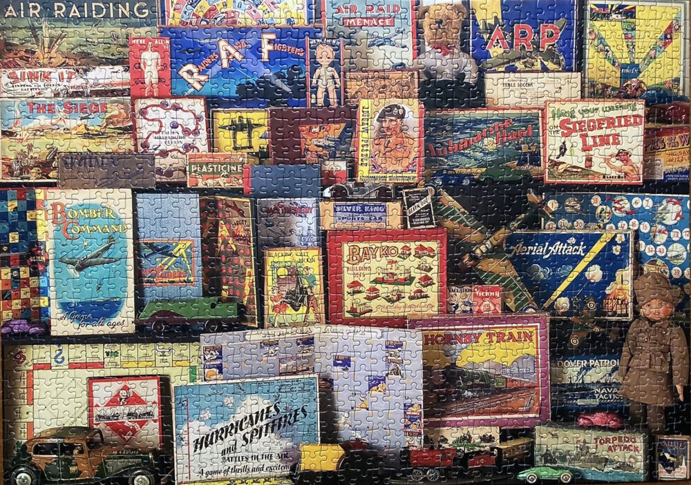 Toy Box Memories 1940 - Gibsons puzzle collectible [Barcode 5012269070088] - Main Image 3