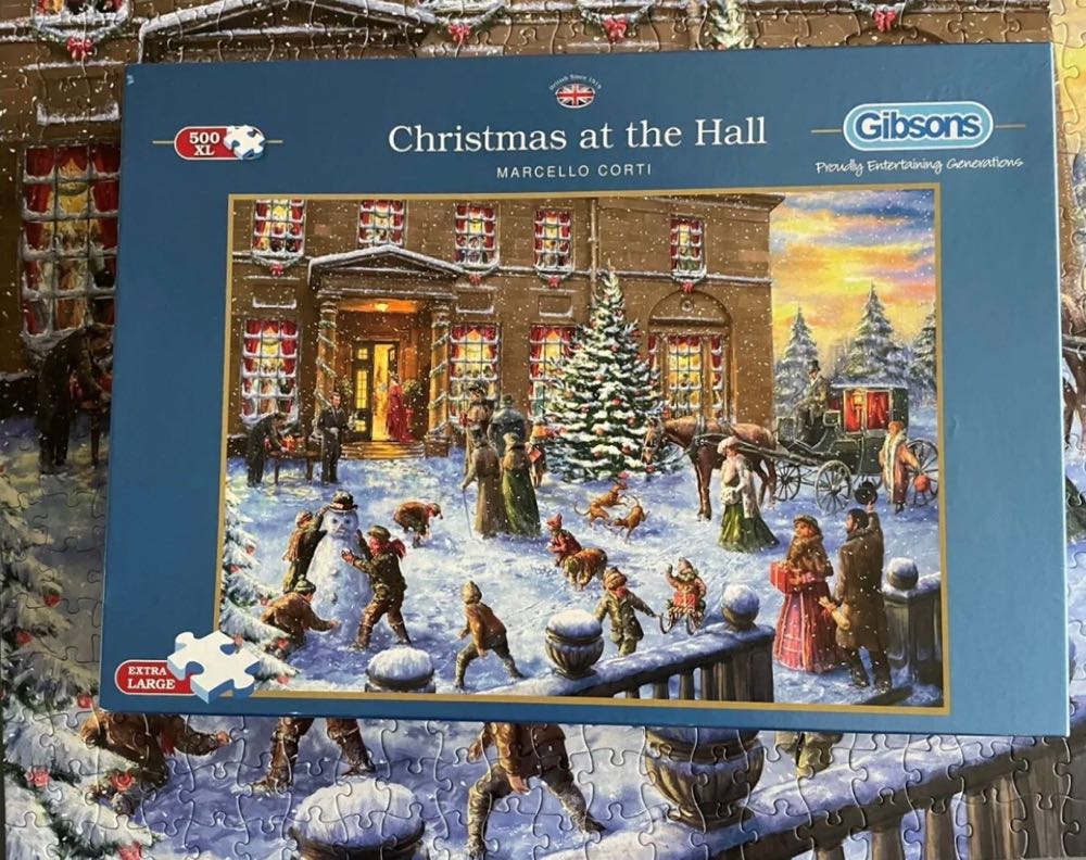 Christmas at the Hall - Gibsons puzzle collectible [Barcode 5012269035063] - Main Image 4