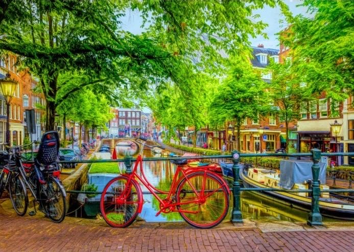Red Bike in Amsterdam - Bluebird Puzzle puzzle collectible [Barcode 3663384702112] - Main Image 2
