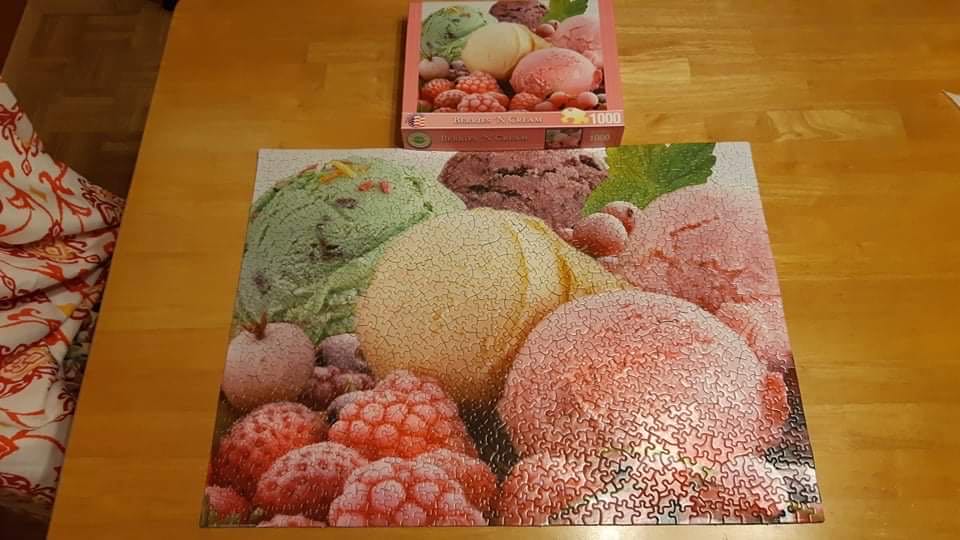 Berries ‘N Cream - Master Pieces puzzle collectible - Main Image 3