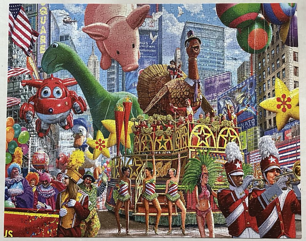 Thanksgiving Parade - White Mountain puzzle collectible - Main Image 2