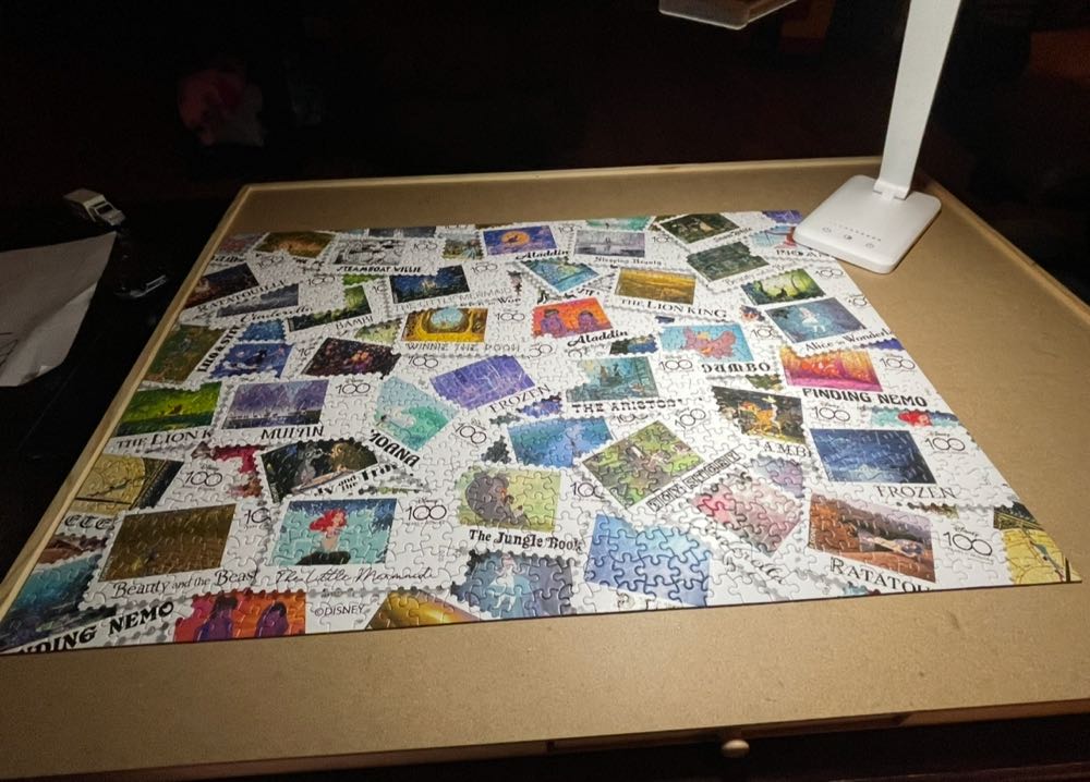 Disney Stamps - Ceaco puzzle collectible [Barcode 021081333405] - Main Image 2