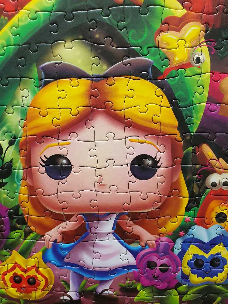 Funko Alice In Wonderland - Funko puzzle collectible [Barcode 889698721653] - Main Image 3