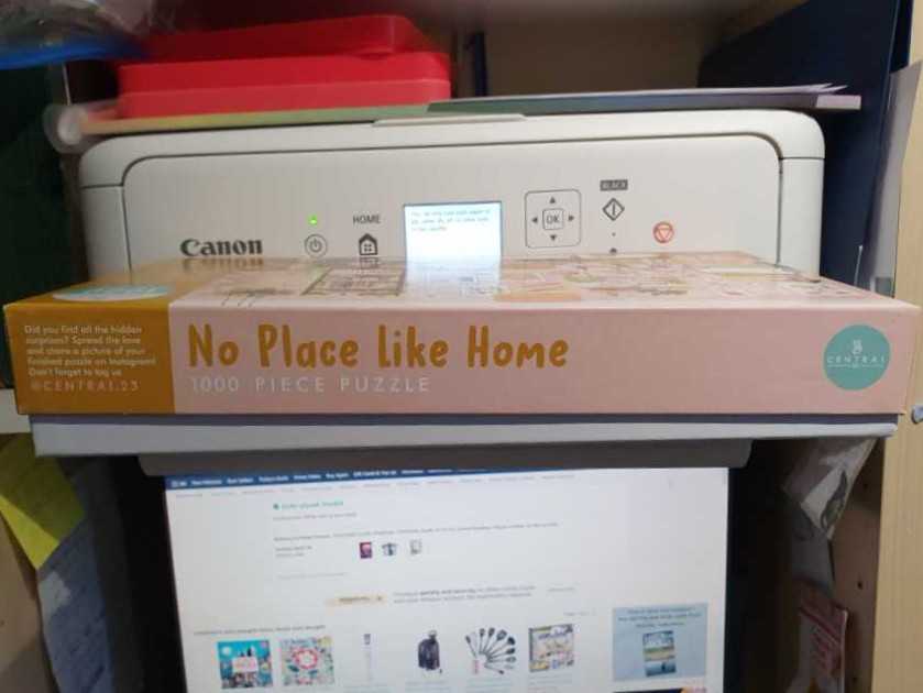 No Place Like Home - Central 23 puzzle collectible [Barcode 5060737786252] - Main Image 2