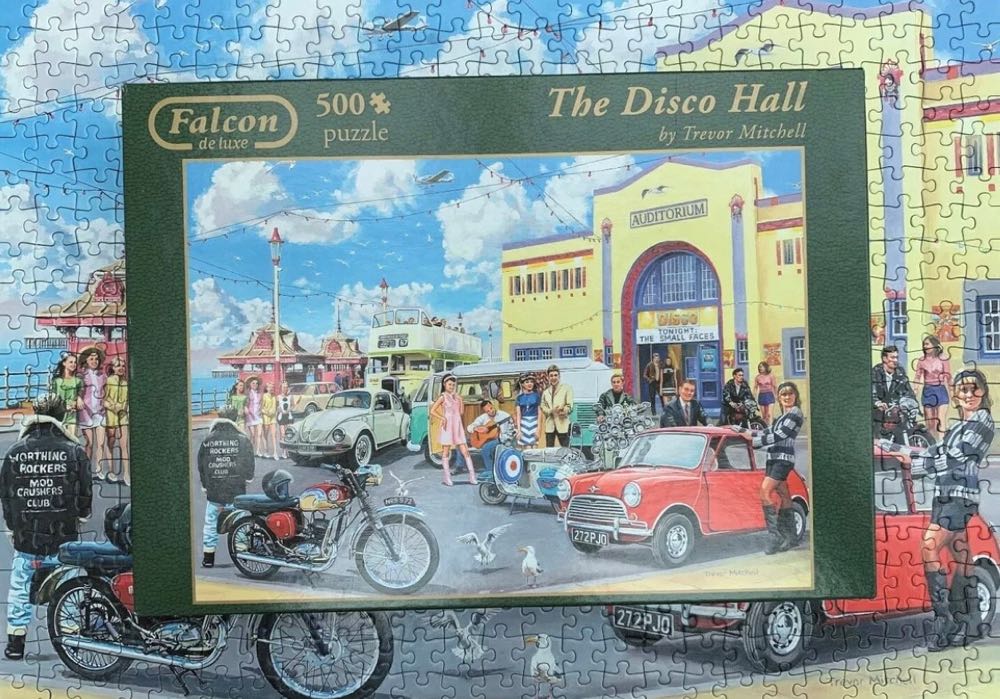 The Disco Hall - Falcon de luxe puzzle collectible [Barcode 8710126100127] - Main Image 4