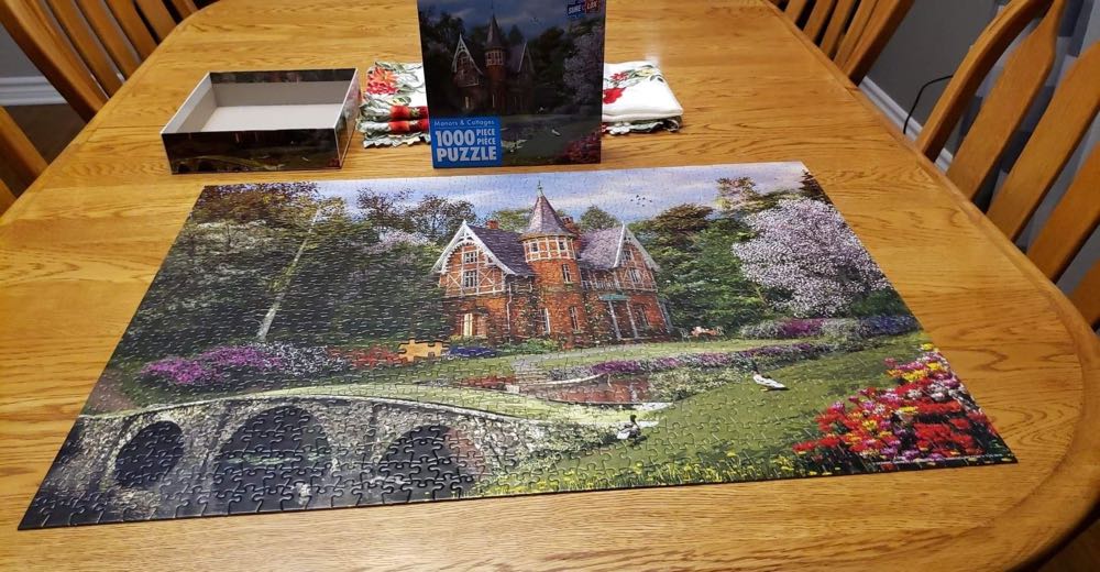 Manor And Castle - TCG Toys puzzle collectible - Main Image 2