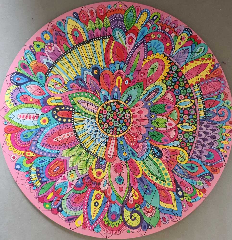 Indecision Mandala - Wentworth Wooden Puzzles puzzle collectible [Barcode 6050265353193] - Main Image 2