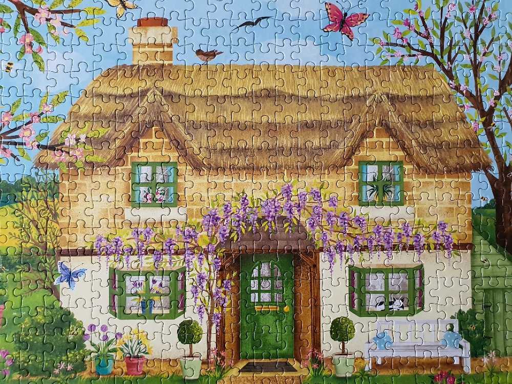 Wisteria Cottage  - Otter House puzzle collectible [Barcode 5017680071218] - Main Image 3