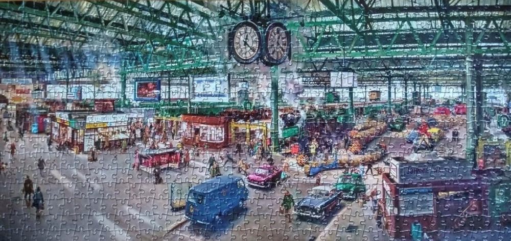 Under The Clock - Gibsons puzzle collectible [Barcode 5012269040326] - Main Image 3