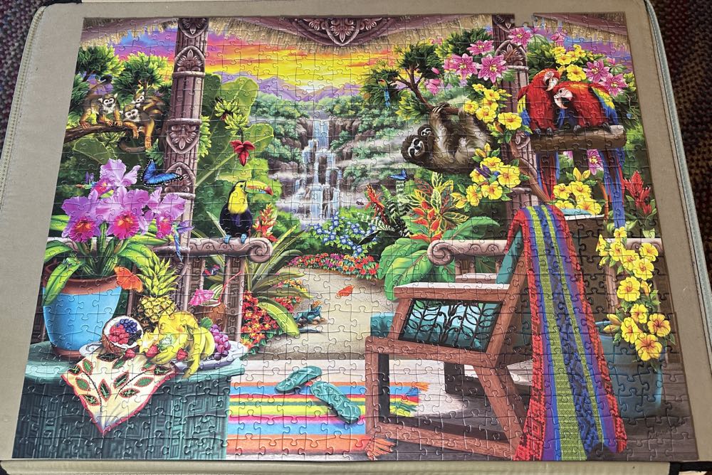 Tropical Retreat - Ravensbuger puzzle collectible - Main Image 2
