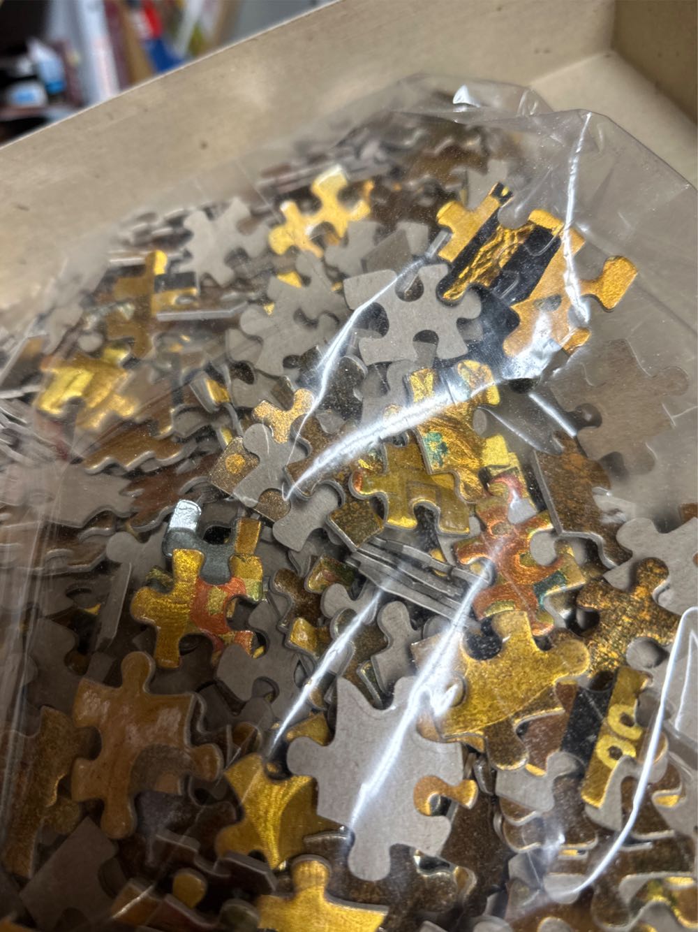 The Kiss Metallic # 2330-4 - Ceaco puzzle collectible [Barcode 021081023306] - Main Image 3