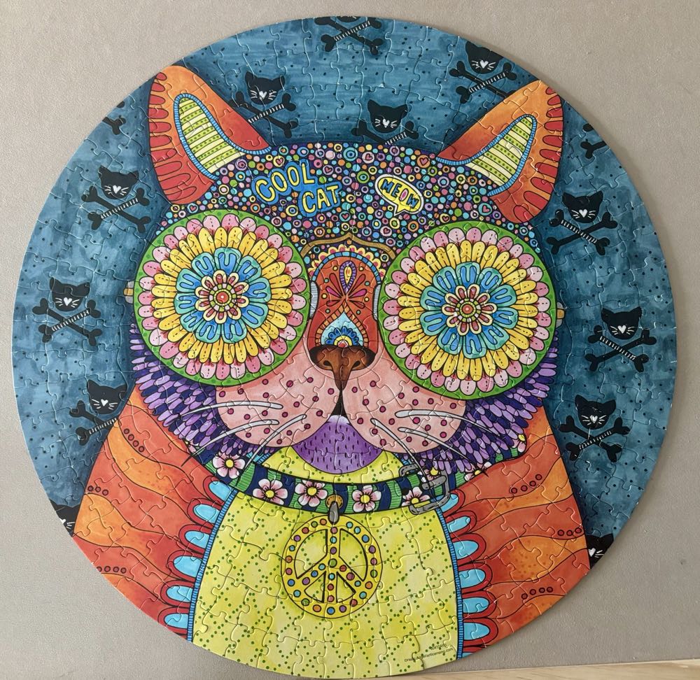 Irresistible Animals 8 - Cardinal puzzle collectible [Barcode 778988174203] - Main Image 2