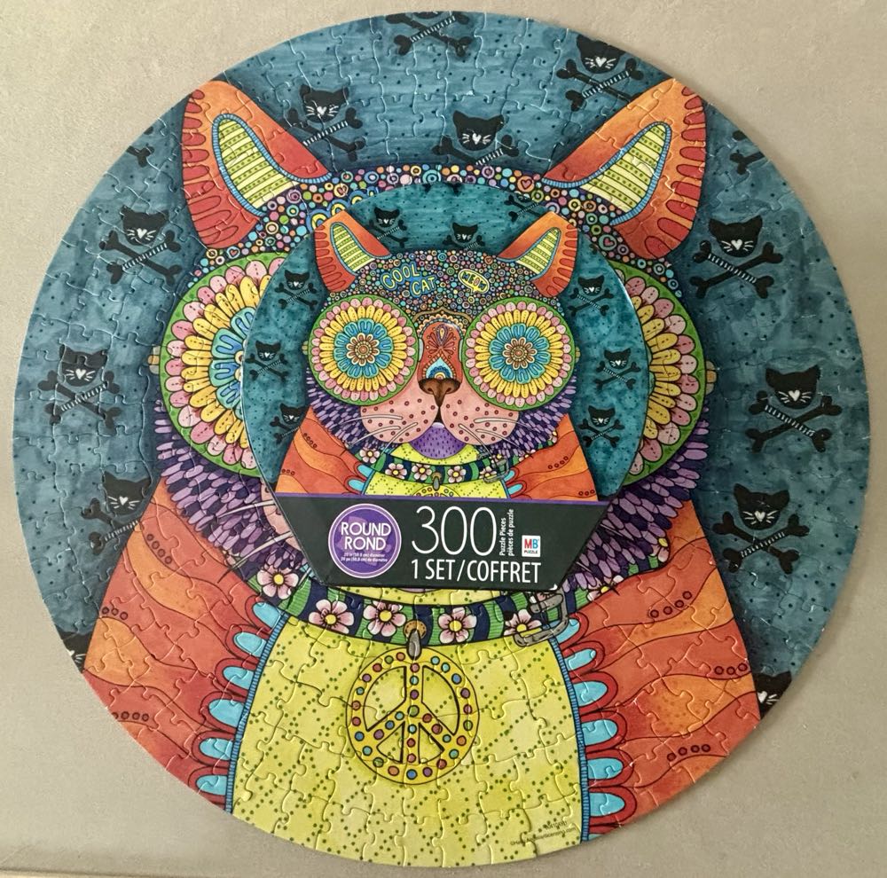 Irresistible Animals 8 - Cardinal puzzle collectible [Barcode 778988174203] - Main Image 3