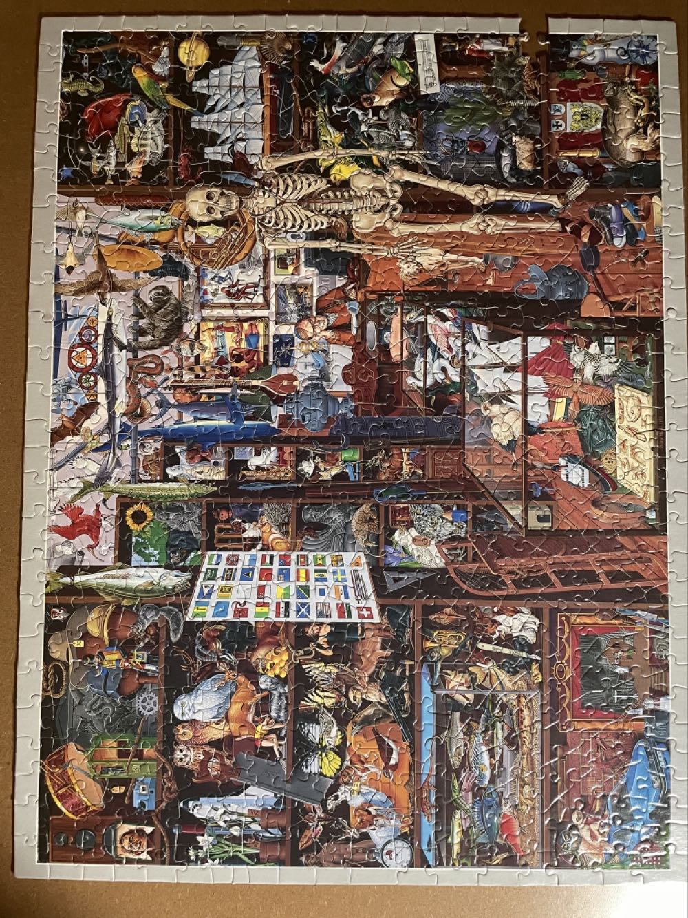 The Sleepy Shopkeeper - UV Closet puzzle collectible [Barcode 010563097386] - Main Image 2