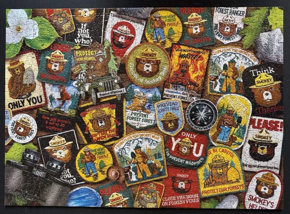 Smokey Patches - MasterPieces puzzle collectible [Barcode 705988723667] - Main Image 2