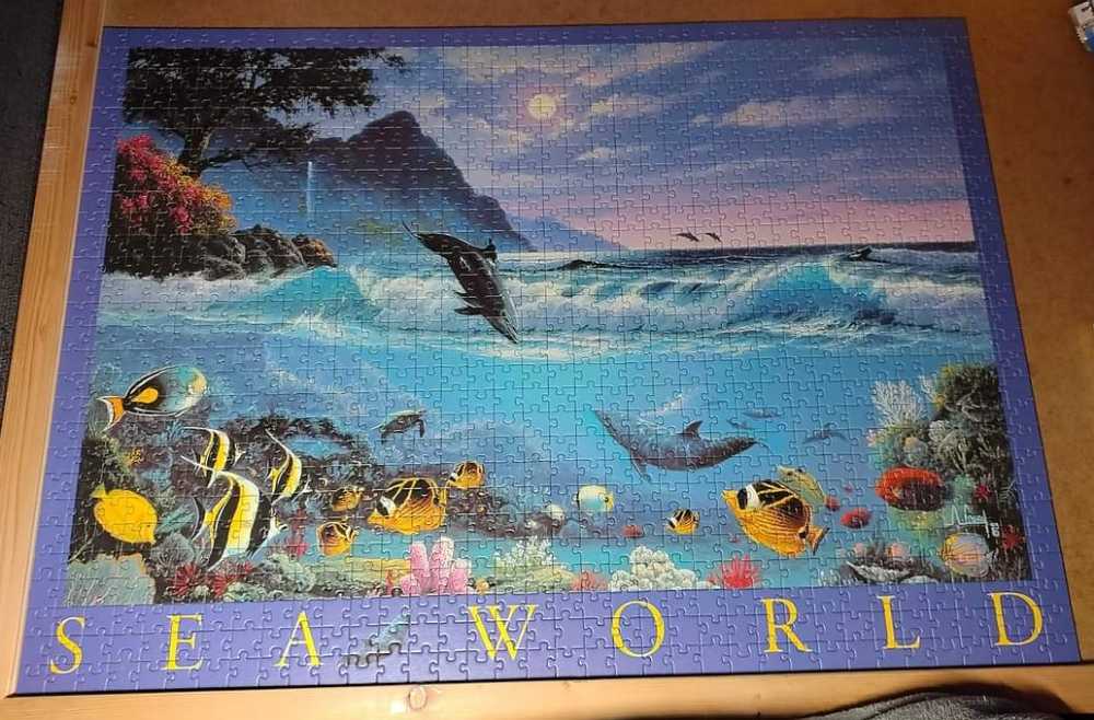 Sea World  - Ravensburger puzzle collectible - Main Image 2