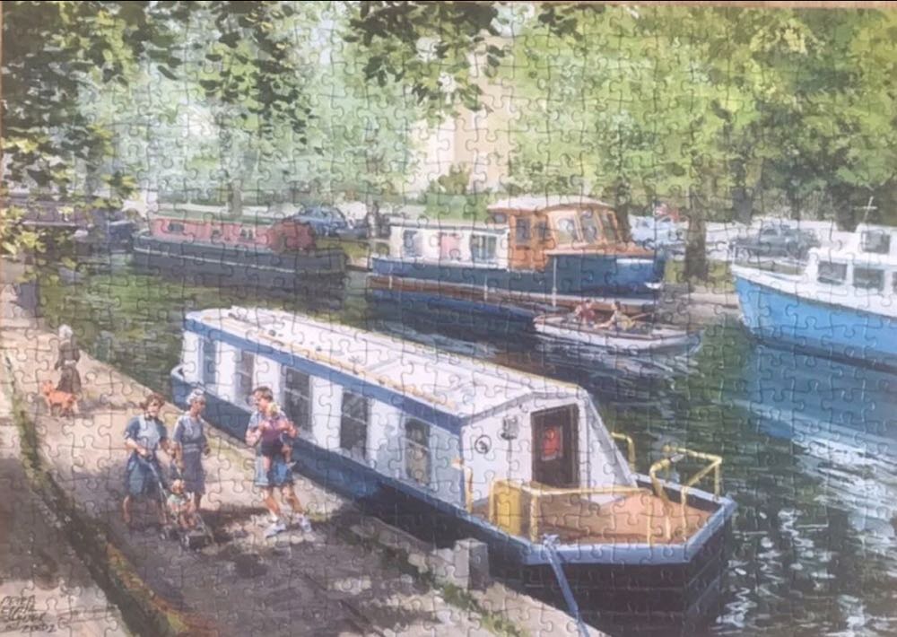 Prized Neighbourhood / Quiet Sunday Morning - Falcon de luxe puzzle collectible [Barcode 8710126109755] - Main Image 2