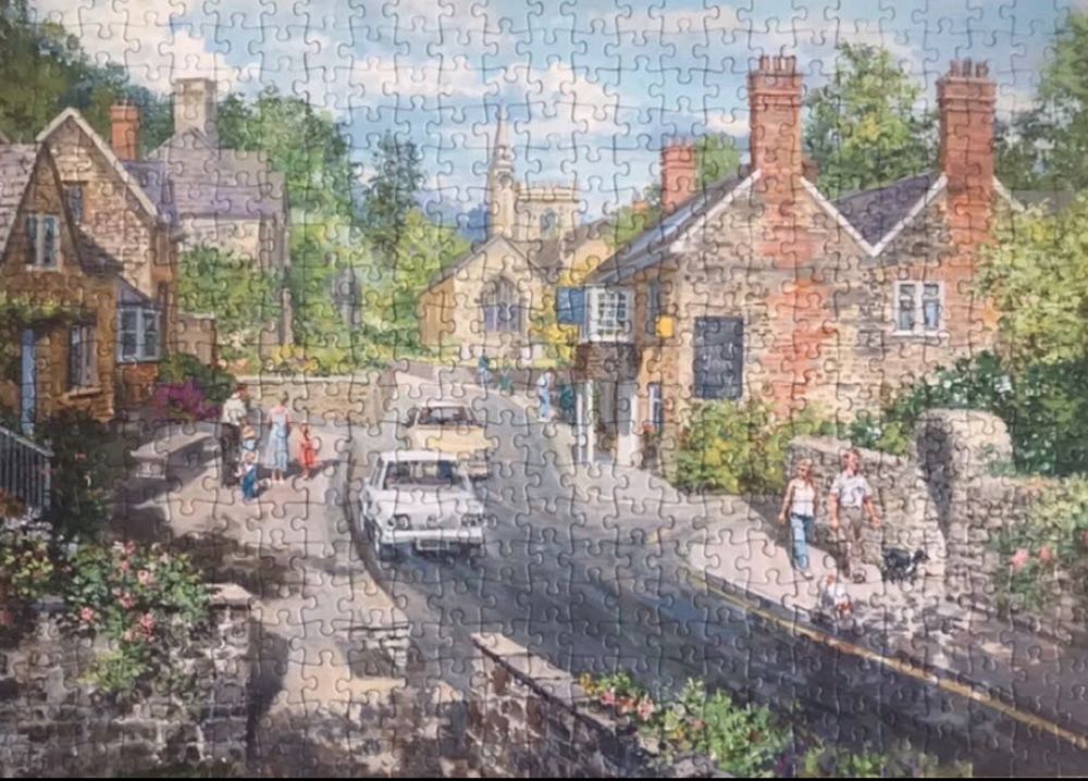 Prized Neighbourhood / Quiet Sunday Morning - Falcon de luxe puzzle collectible [Barcode 8710126109755] - Main Image 3