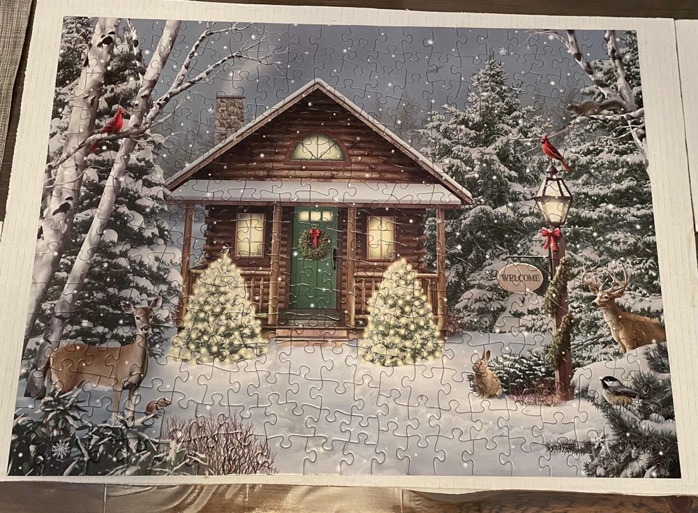 Christmas Cabin - Bits & Pieces 🇺🇸 puzzle collectible [Barcode 192949007698] - Main Image 3