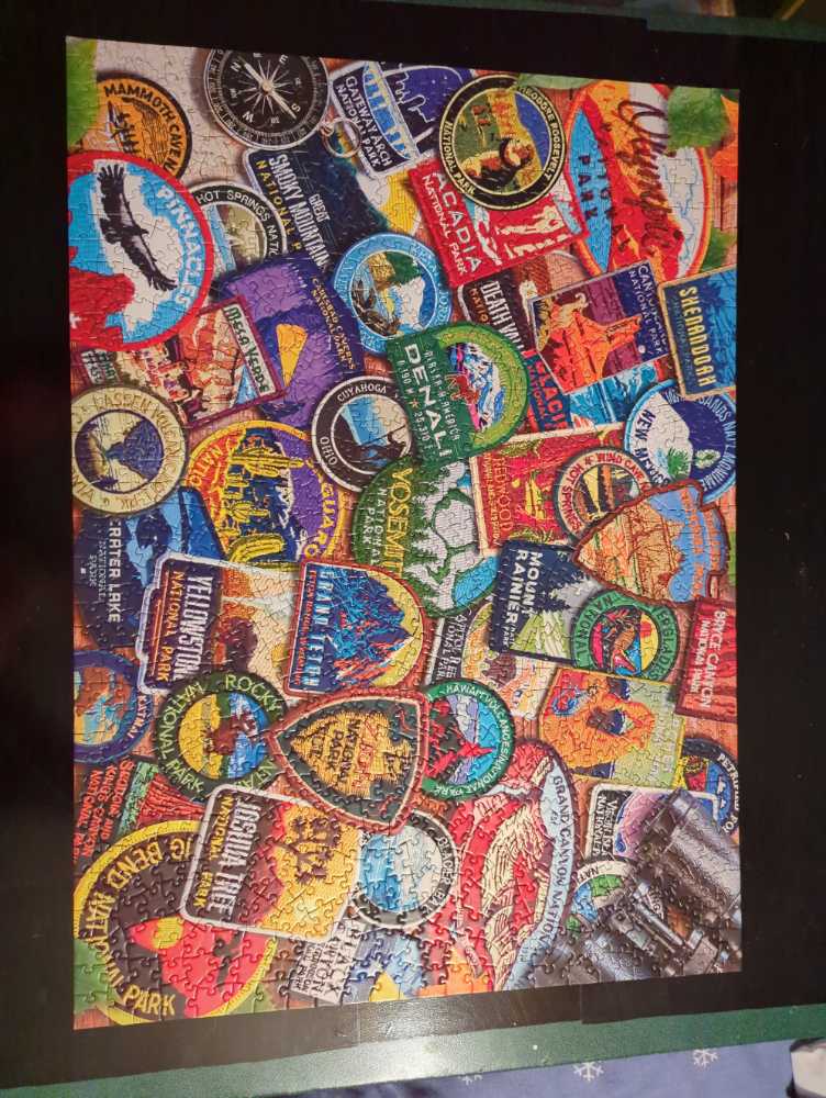 National Parks Patches - Master Pieces puzzle collectible [Barcode 705988617805] - Main Image 2