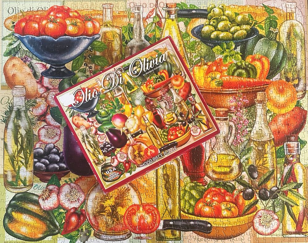 Olio Di Olivia - White Mountain puzzle collectible [Barcode 724819254163] - Main Image 4