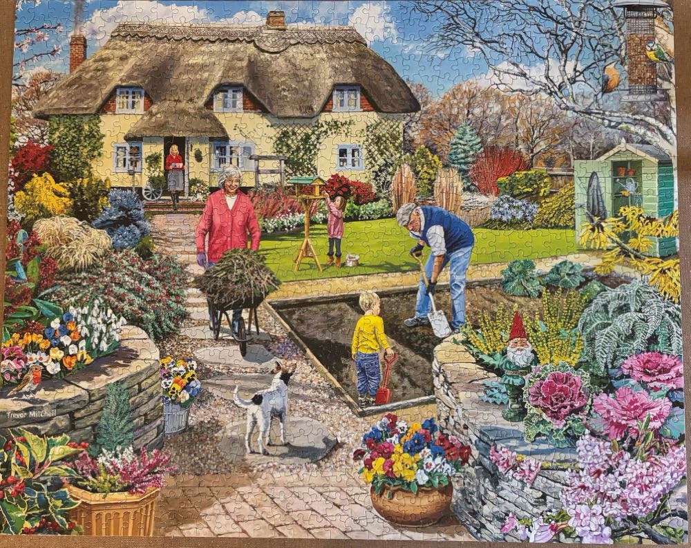 Grandpa’s Garden - White Mountain puzzle collectible [Barcode 724819266401] - Main Image 4