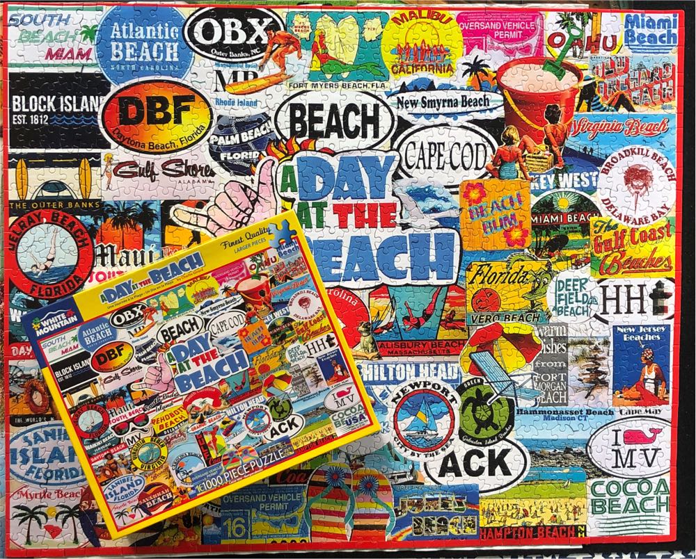 A Day At The Beach - White Mountain puzzle collectible [Barcode 724819261888] - Main Image 4