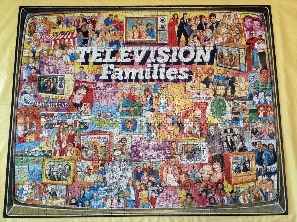 TV Families - Sell - White Mountain puzzle collectible [Barcode 724819257560] - Main Image 3