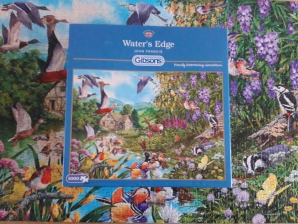 Water’s Edge - Gibsons puzzle collectible [Barcode 5012269061772] - Main Image 4