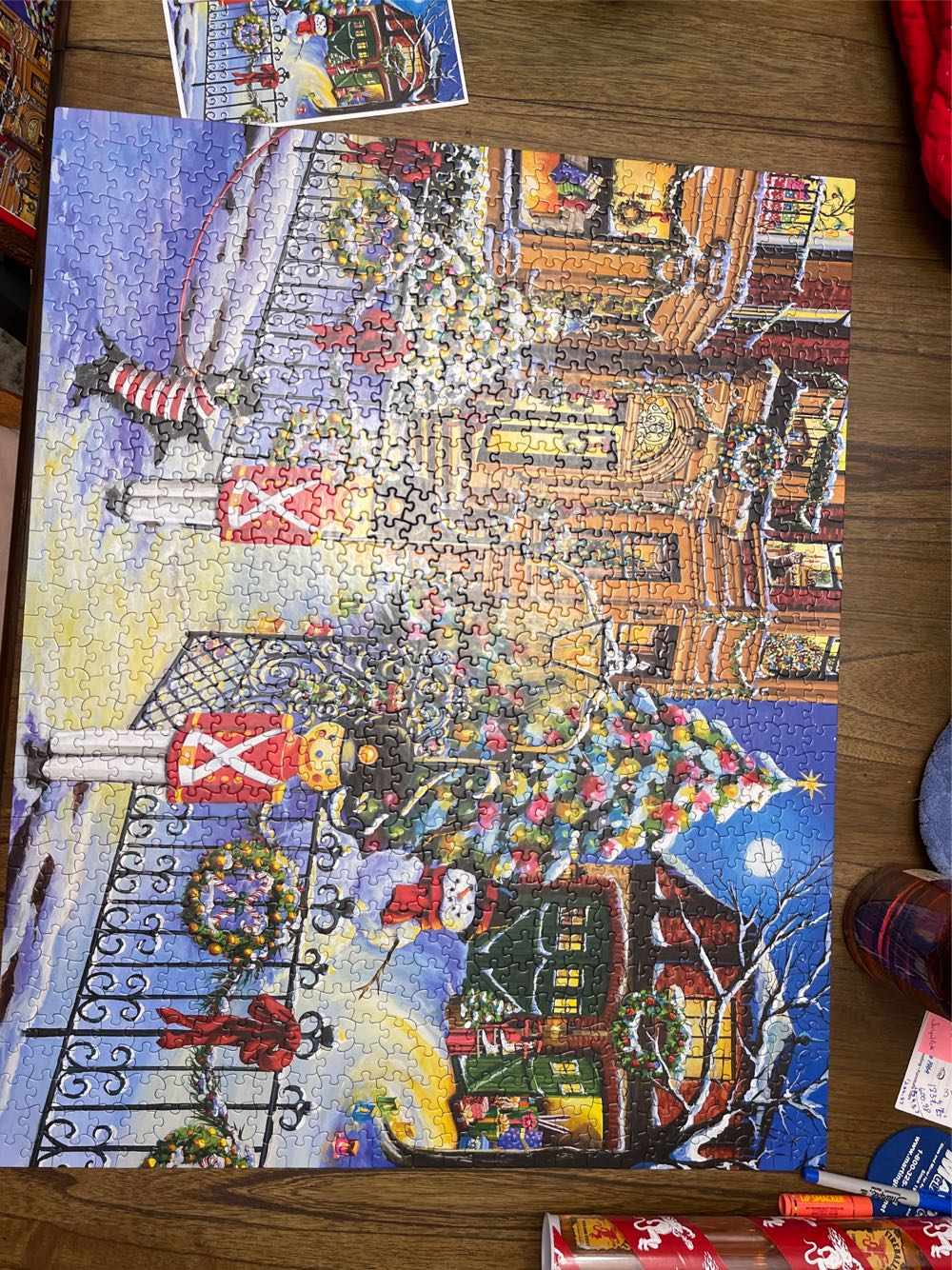 Holiday House - White Mountain Puzzles puzzle collectible [Barcode 724819263332] - Main Image 2