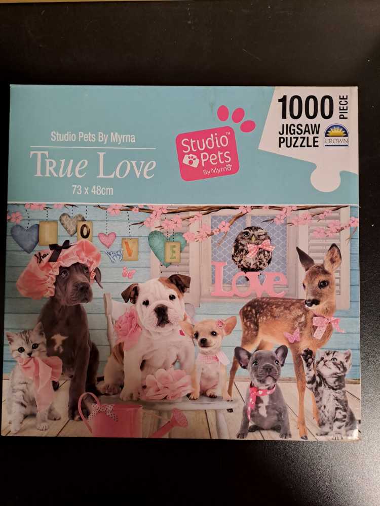 Studio Pets Lovely Day - Crown MJM Australia puzzle collectible [Barcode 9317762166617] - Main Image 2