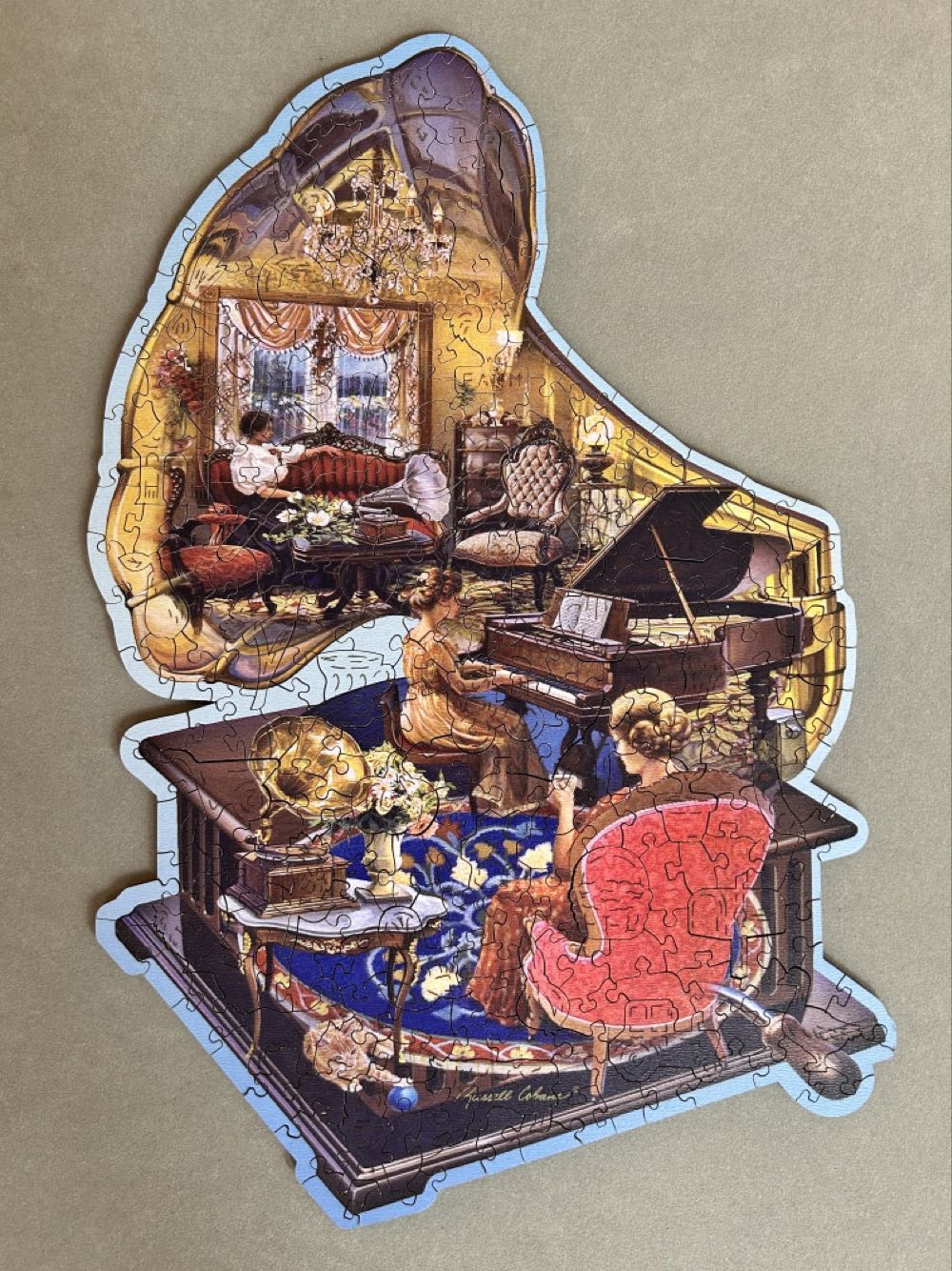 Cozy Gramophone - Wooden City puzzle collectible [Barcode 5904151823745] - Main Image 2